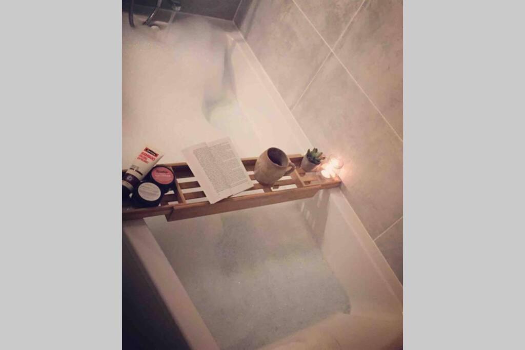 Artist Home - City Center - Bathtub - Terrasse - Full Appartment Rouen Luaran gambar