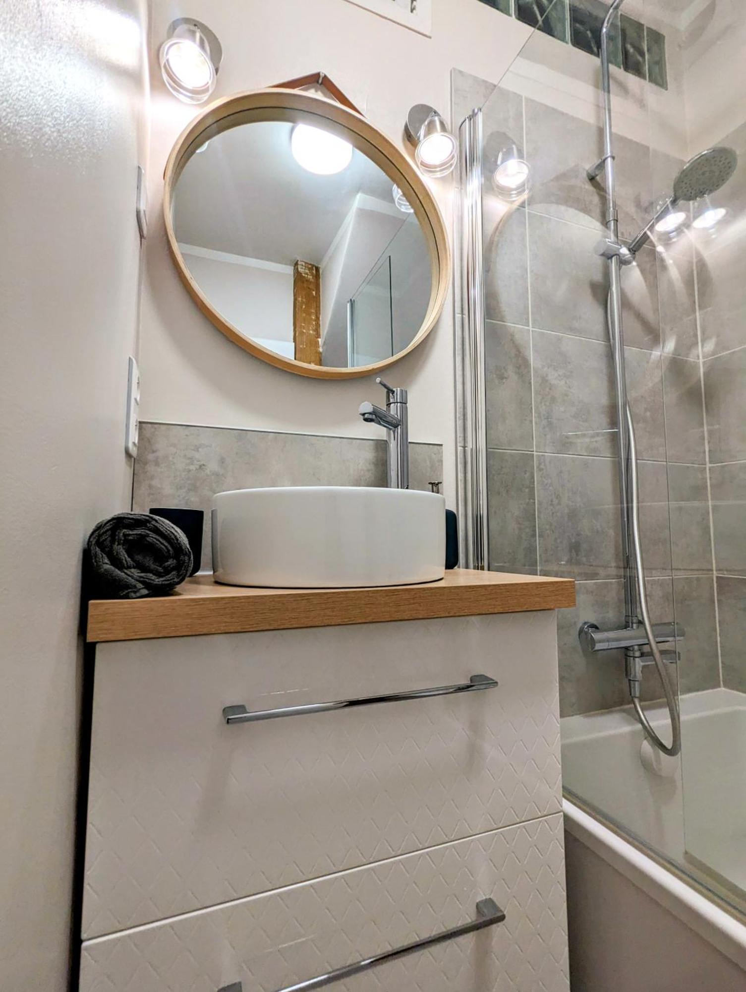 Artist Home - City Center - Bathtub - Terrasse - Full Appartment Rouen Luaran gambar
