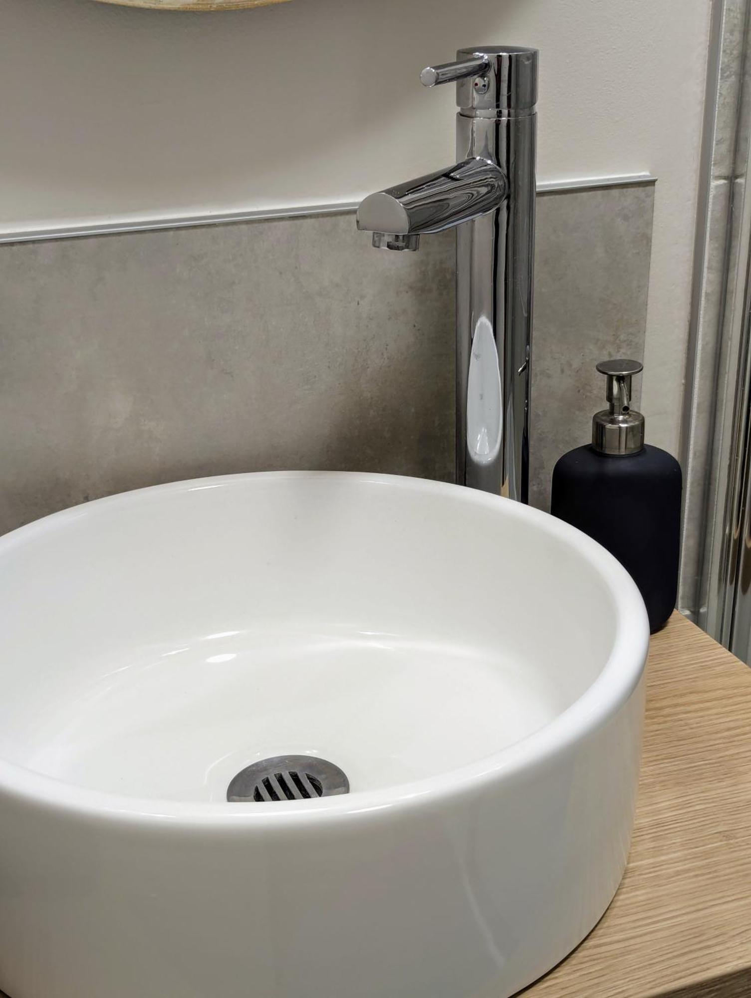 Artist Home - City Center - Bathtub - Terrasse - Full Appartment Rouen Luaran gambar